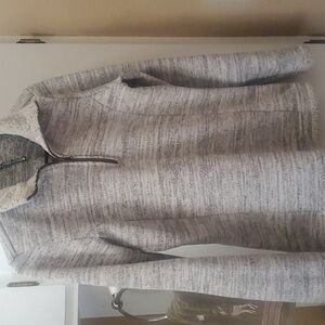 EUC Kuhl 1/4 zip fleece Ascendyr pull over sweater